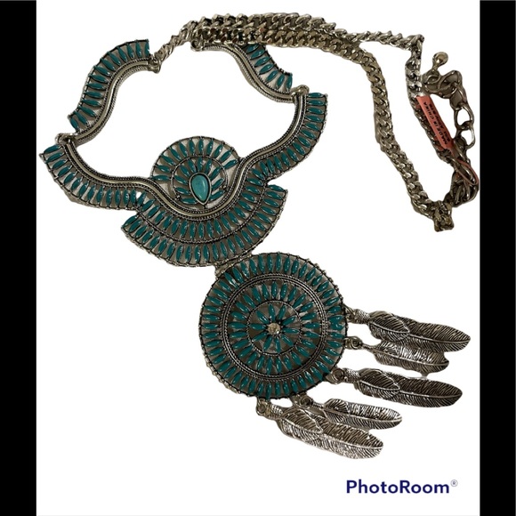 Faux Turquoise Dreamcatcher Necklace -NWT - Picture 5 of 6